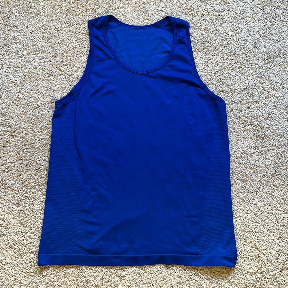 Lululemon tank top